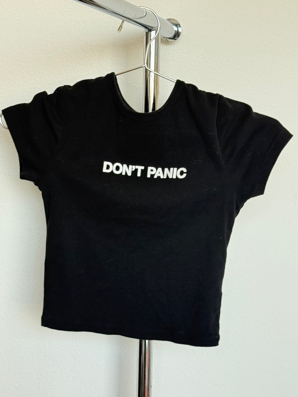 Black "DON'T PANIC" Graphic Tee